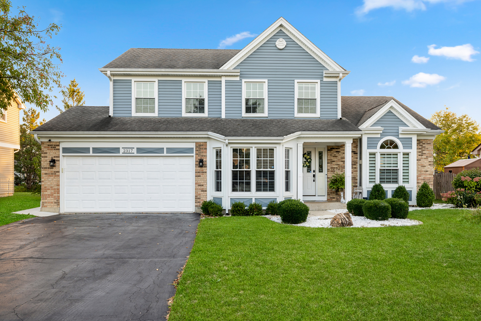 2317 Broadway Lane, Schaumburg, IL 60194