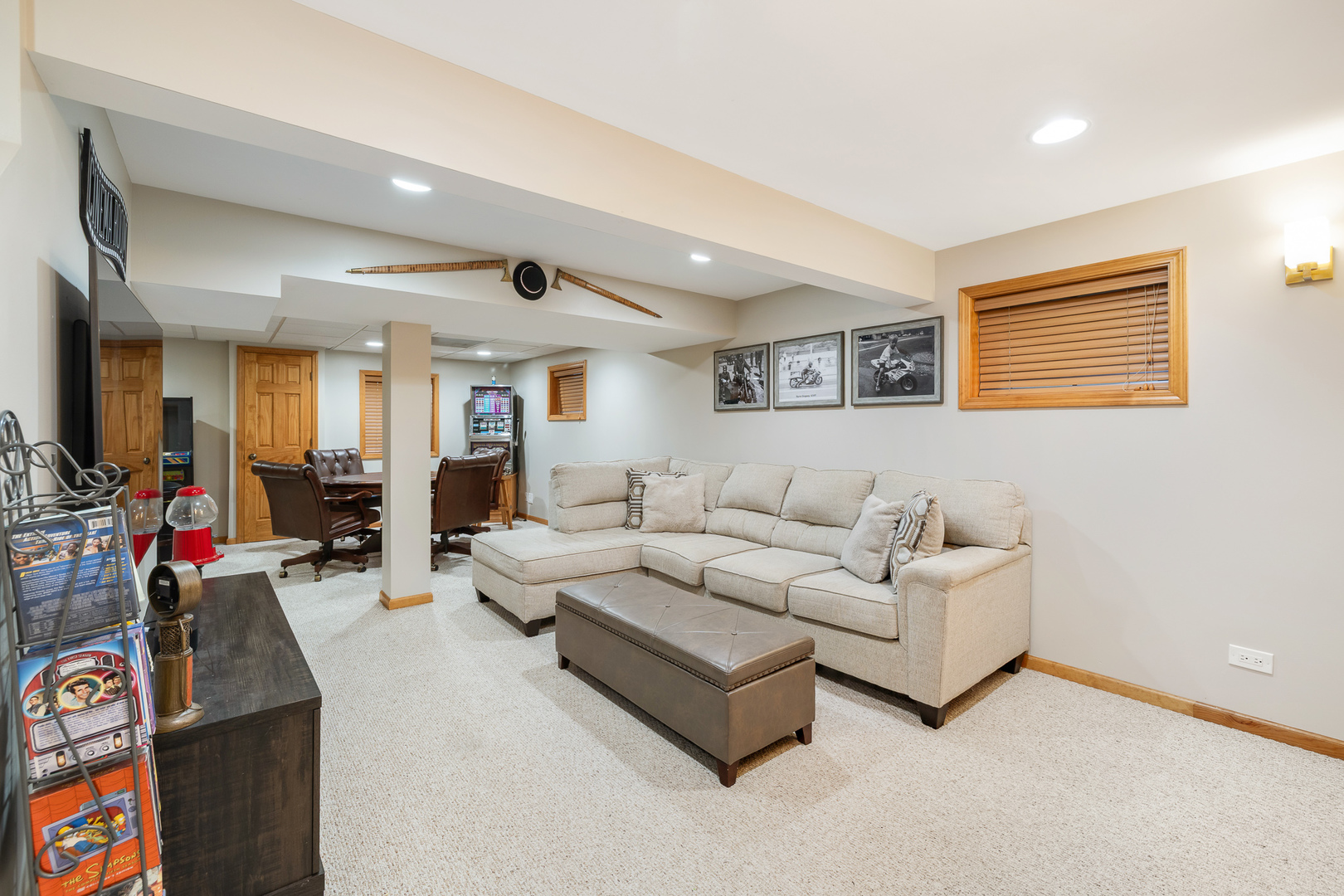 2317 Broadway Lane, Schaumburg, IL 60194