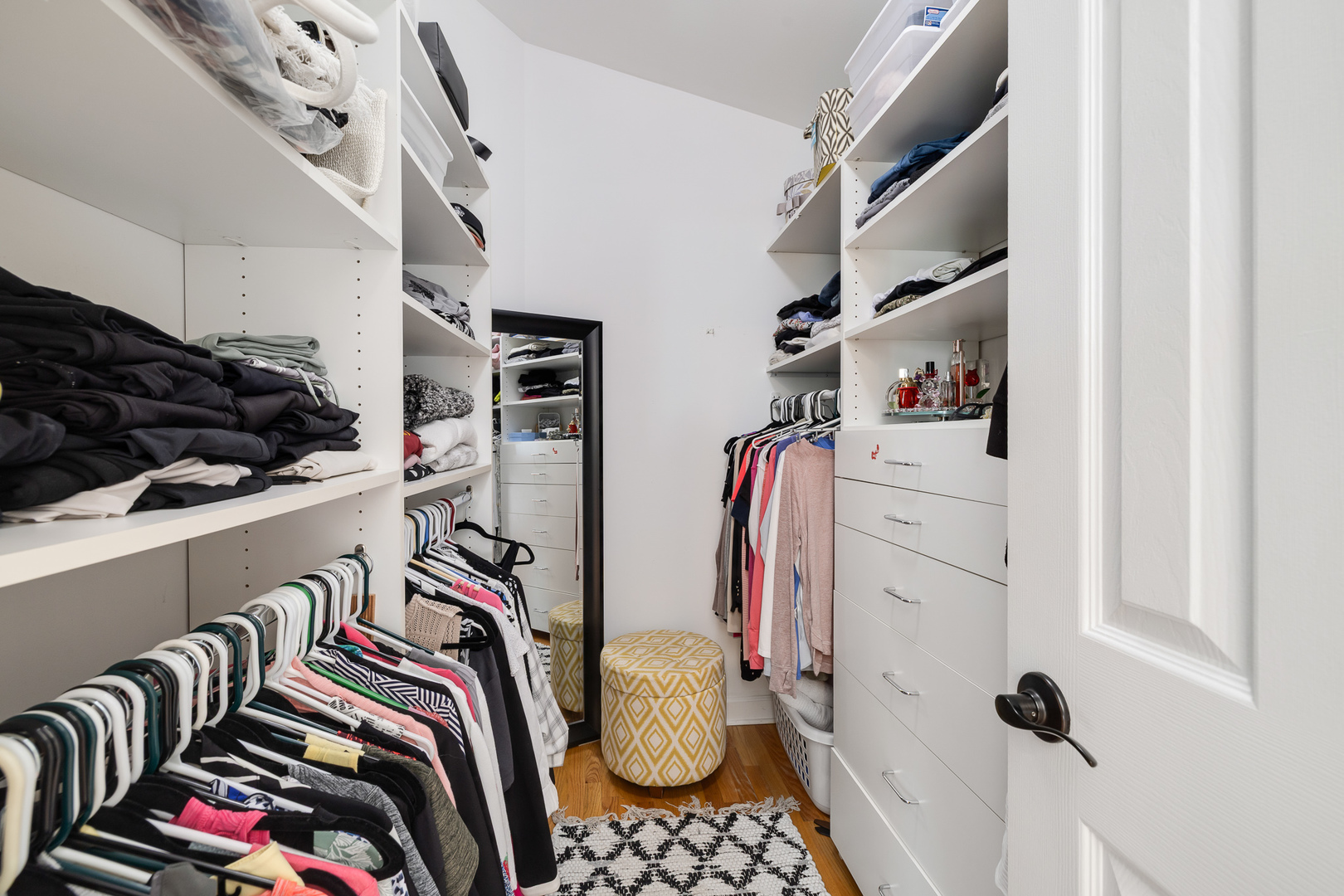 2317 Broadway Lane, Schaumburg, IL 60194