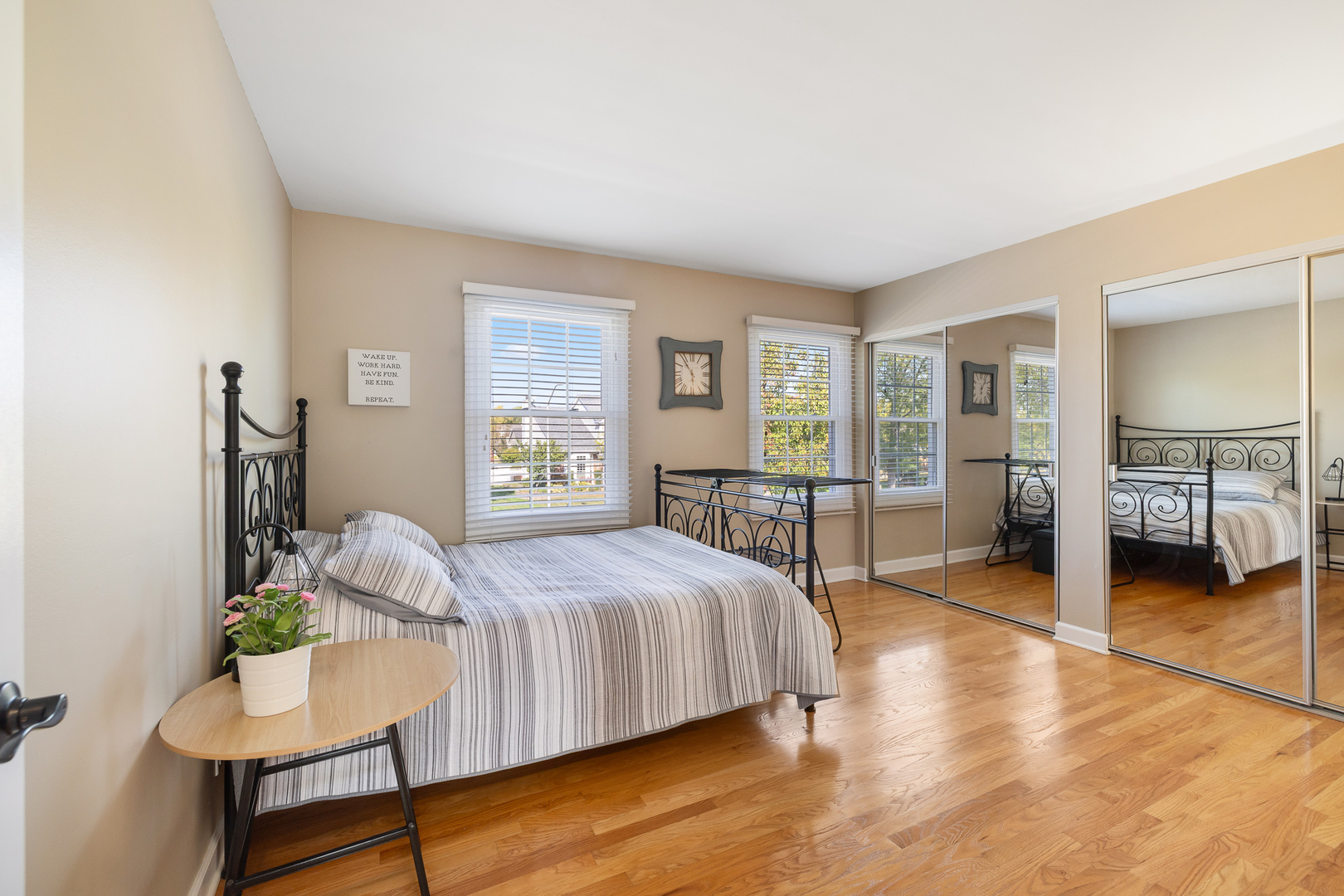 2317 Broadway Lane, Schaumburg, IL 60194