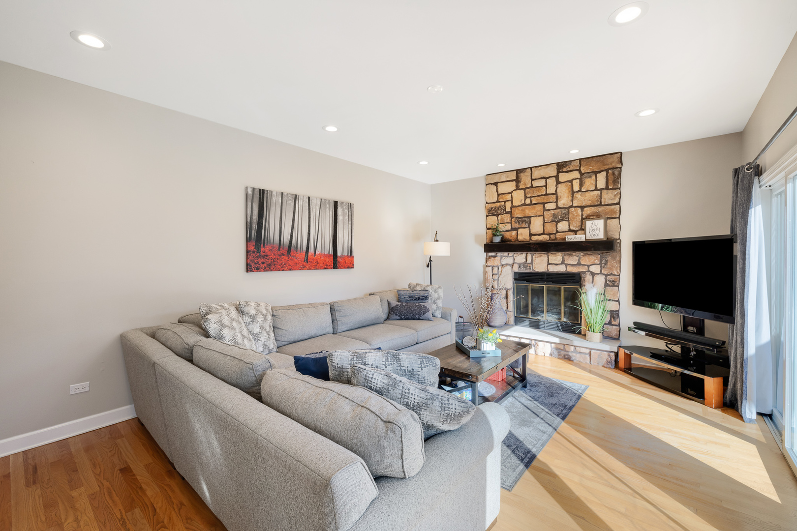 2317 Broadway Lane, Schaumburg, IL 60194