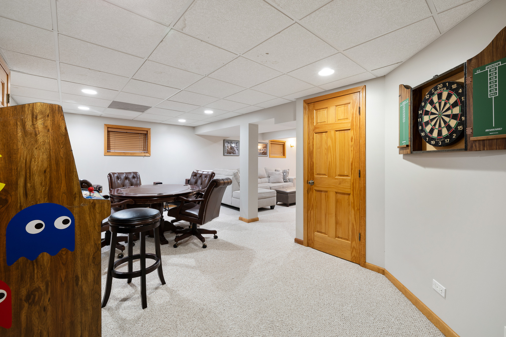 2317 Broadway Lane, Schaumburg, IL 60194