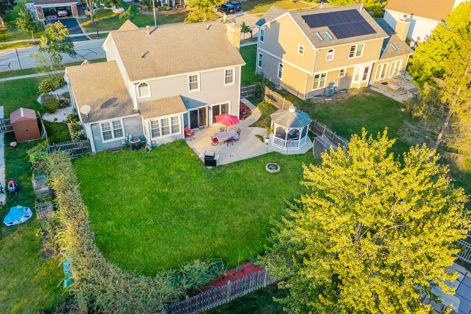 2317 Broadway Lane, Schaumburg, IL 60194