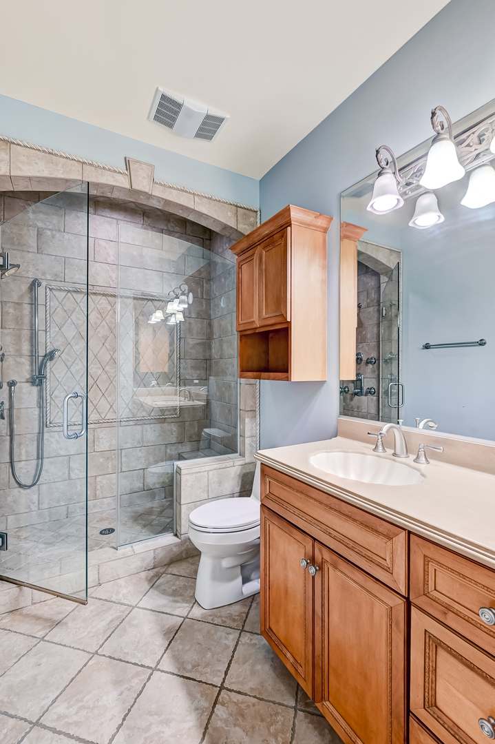 1137 N ITASCA Road, Addison, IL 60101