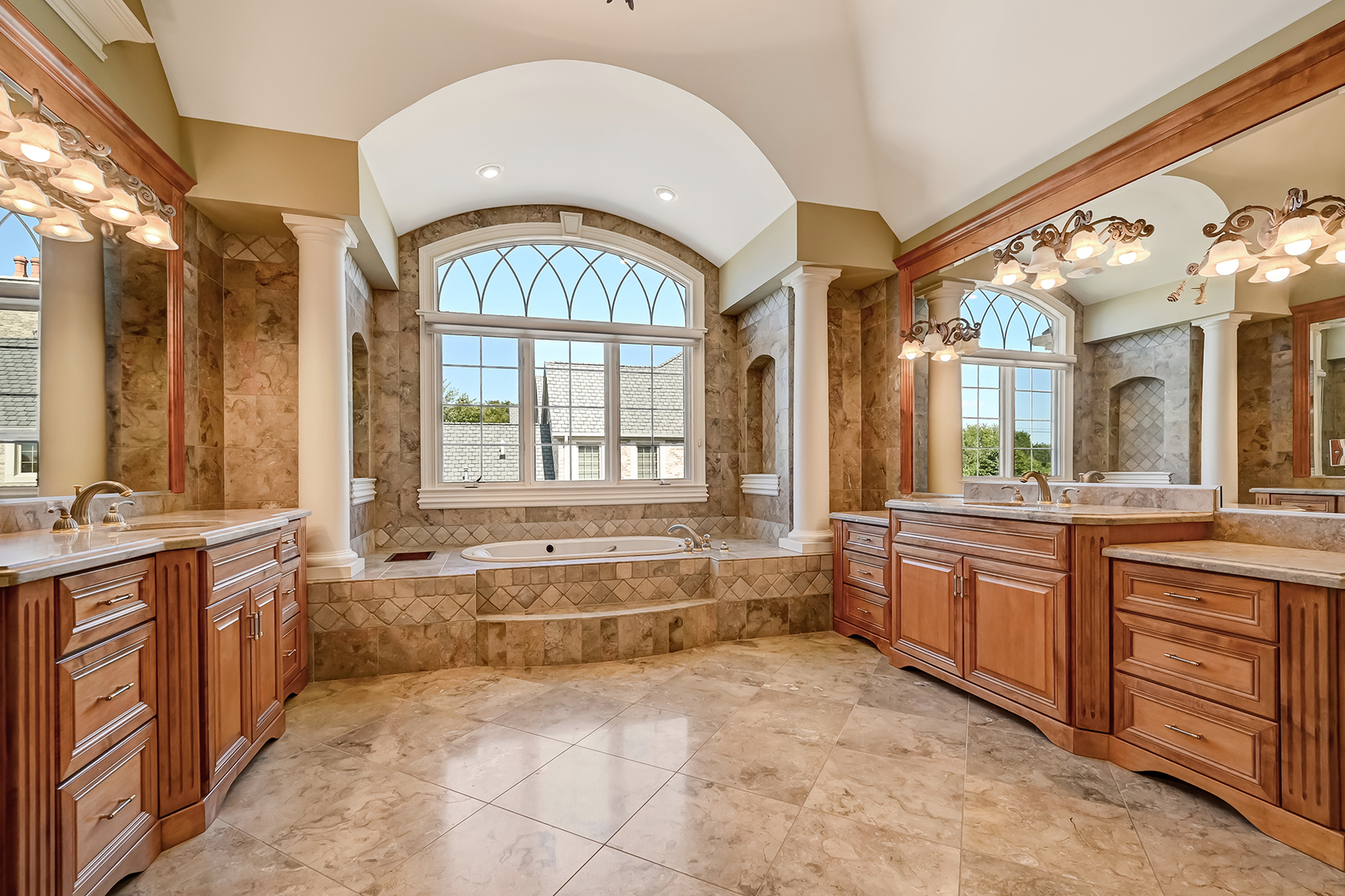 1137 N ITASCA Road, Addison, IL 60101