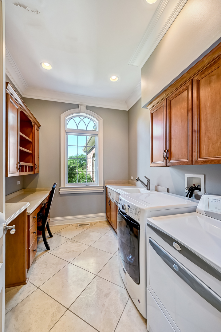 1137 N ITASCA Road, Addison, IL 60101