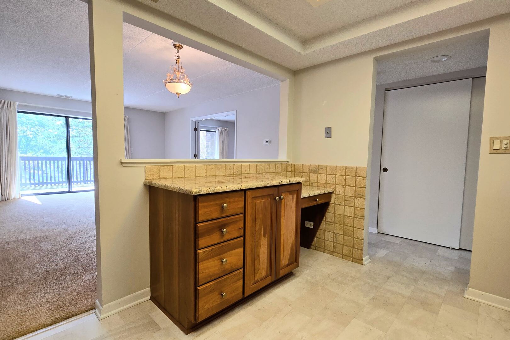 690 Chandler Road #207, Gurnee, IL 60031