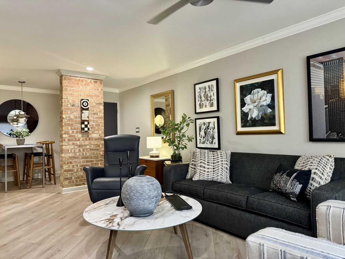 611 W Patterson Avenue #317, Chicago, IL 60613