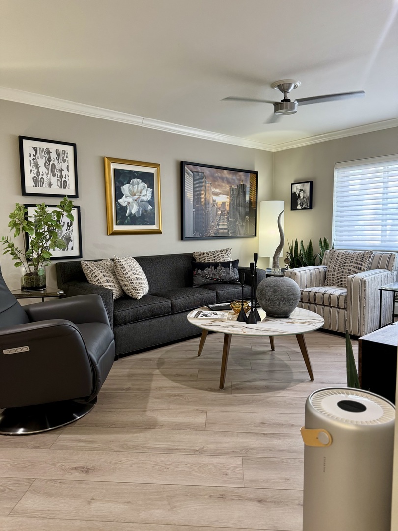 611 W Patterson Avenue #317, Chicago, IL 60613