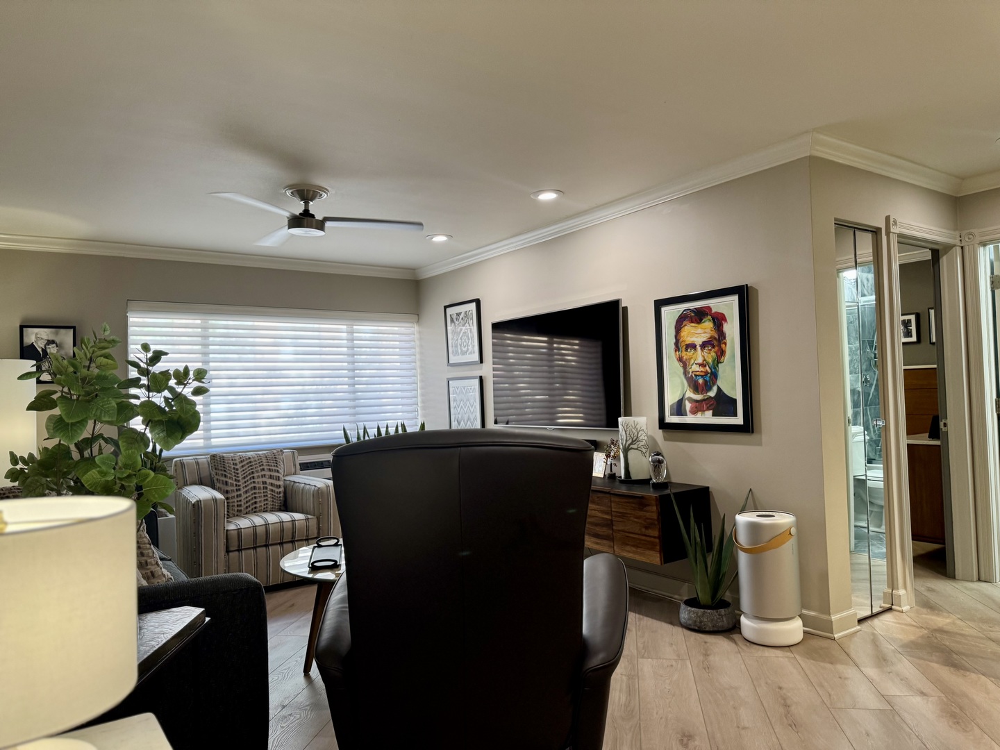 611 W Patterson Avenue #317, Chicago, IL 60613