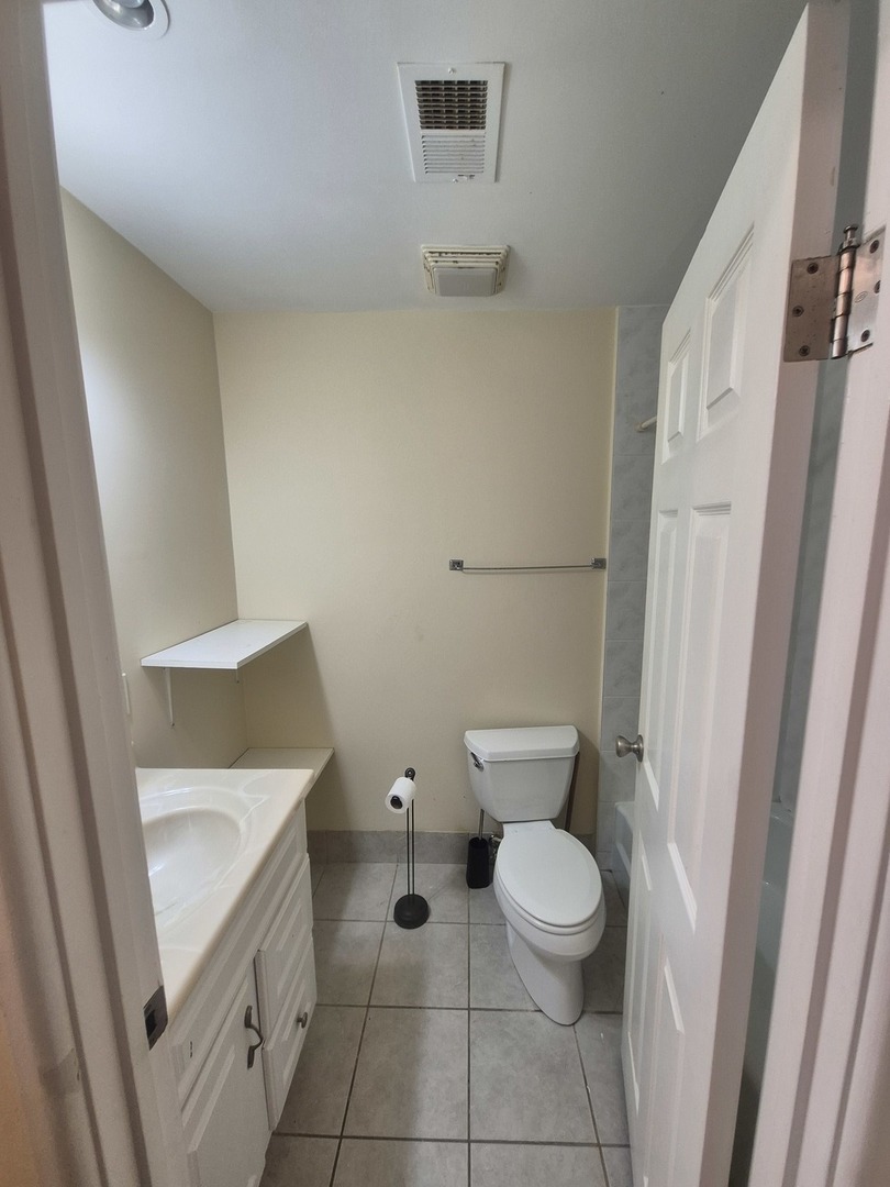 2640 MITCHELL Drive #5, Woodridge, IL 60517