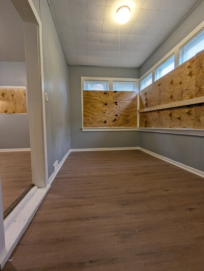 8601 S Kingston Avenue, Chicago, IL 60617