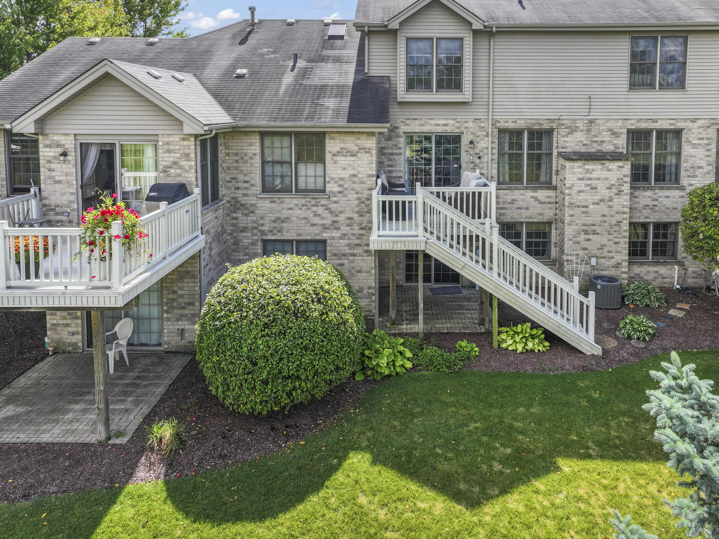 9058 Newcastle Court, Tinley Park, IL 60487