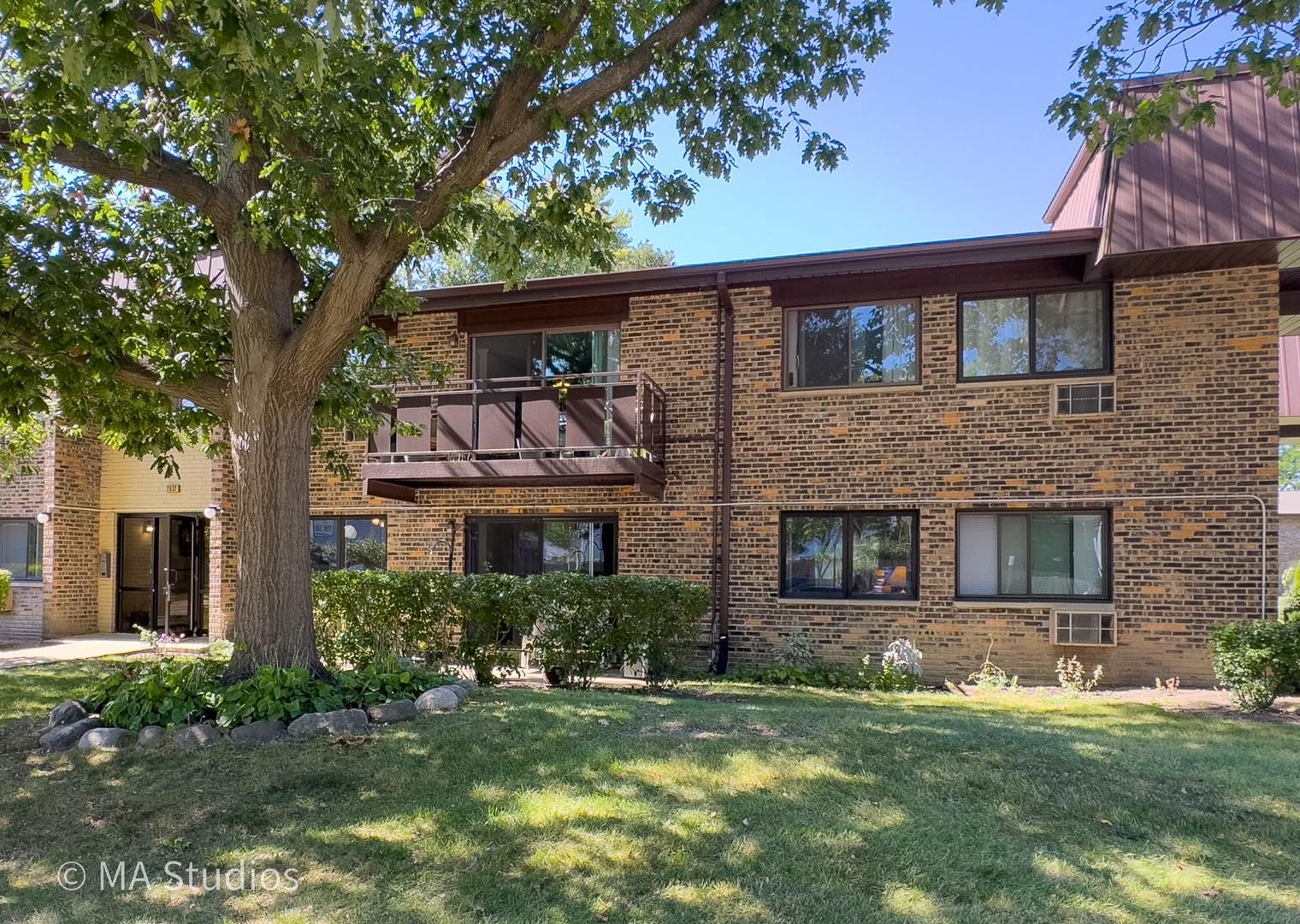 2632 N Windsor Drive #104, Arlington Heights, IL 60004