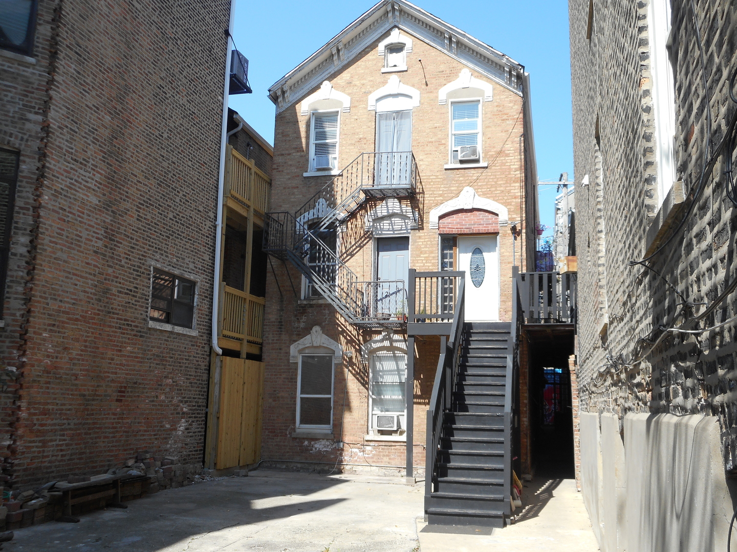 1326 W 18th Place, Chicago, IL 60608