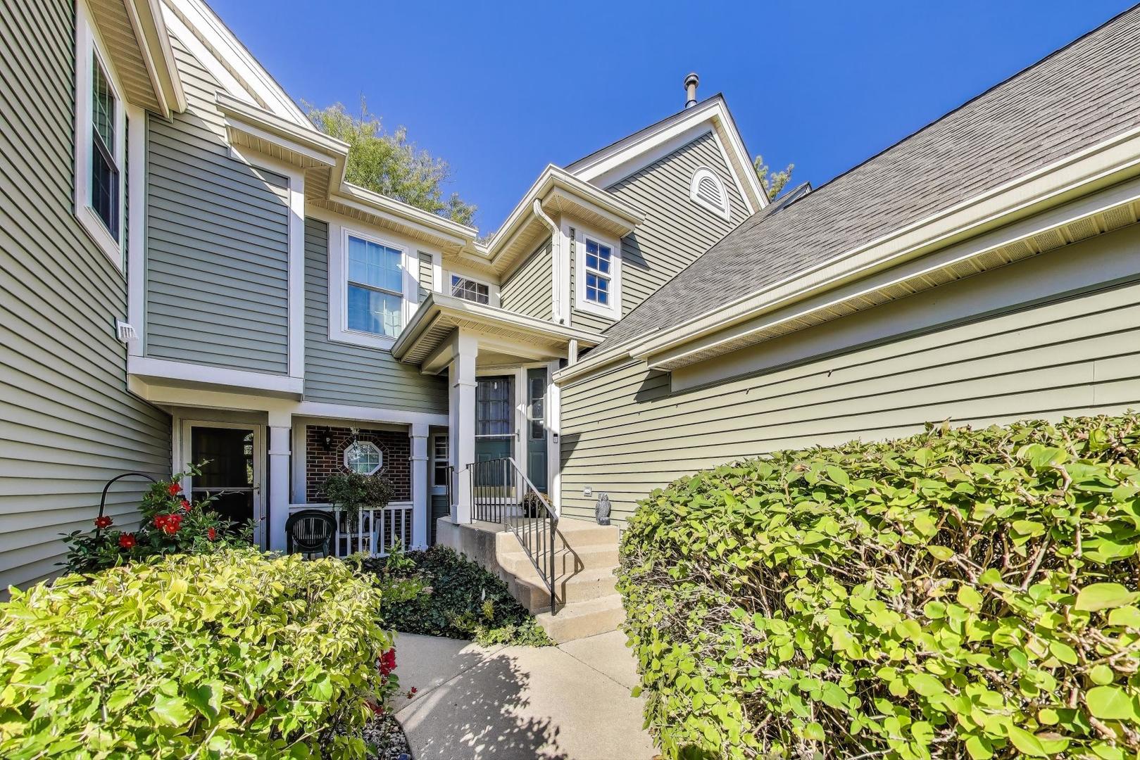1057 Talbots Lane #A, Elk Grove Village, IL 60007