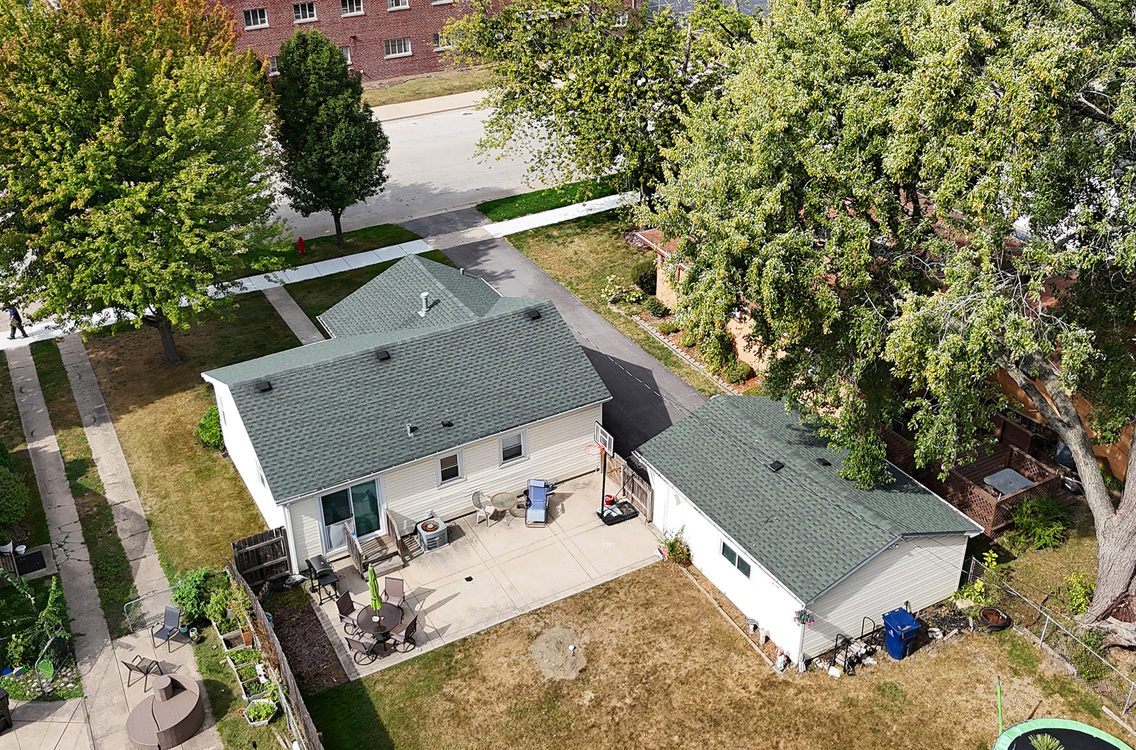 10825 Oxford Avenue, Chicago Ridge, IL 60415