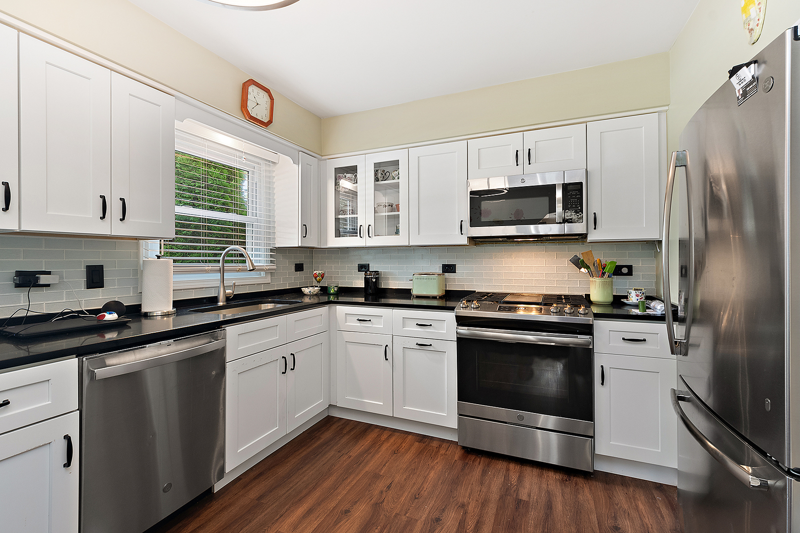 10825 Oxford Avenue, Chicago Ridge, IL 60415