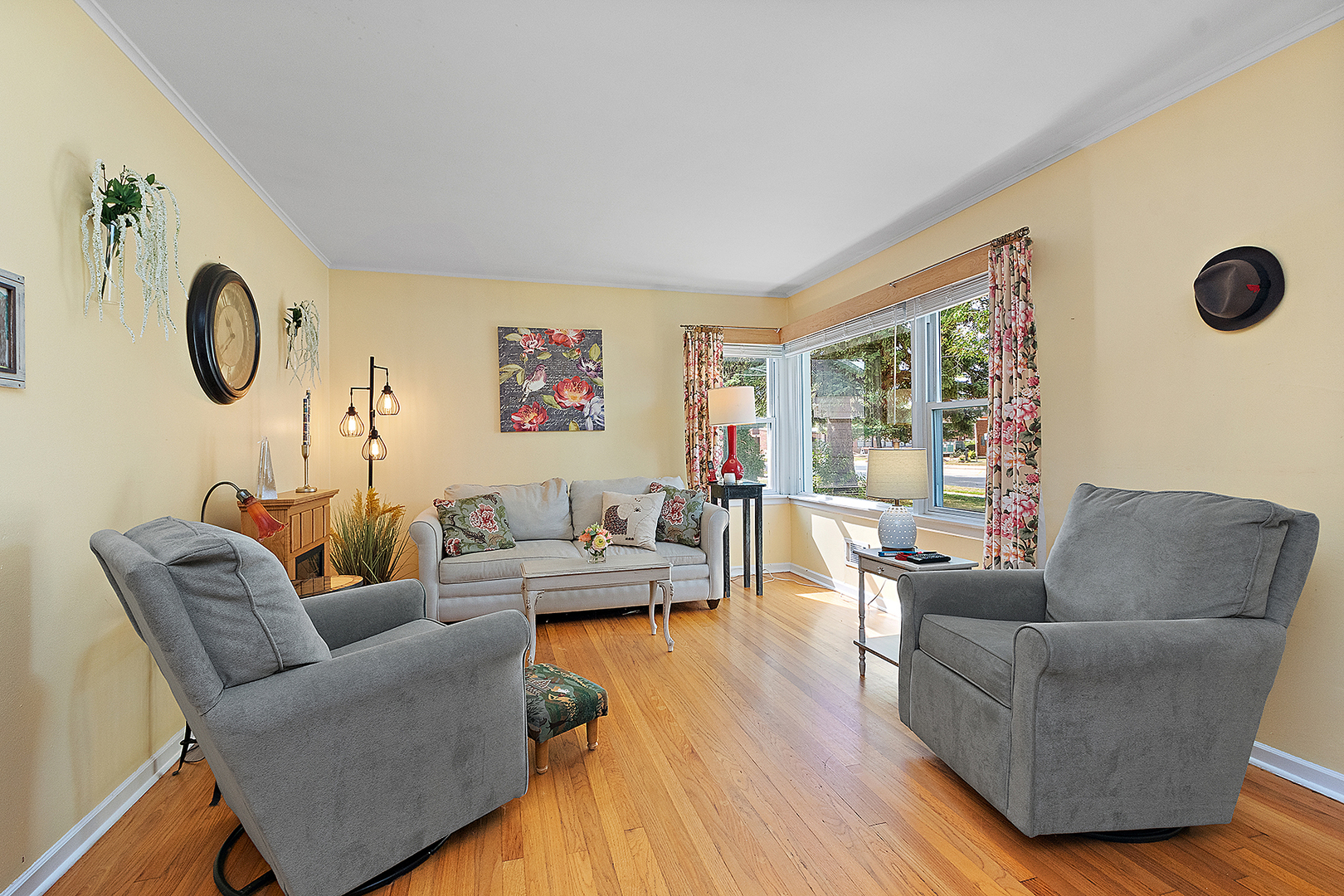 10825 Oxford Avenue, Chicago Ridge, IL 60415