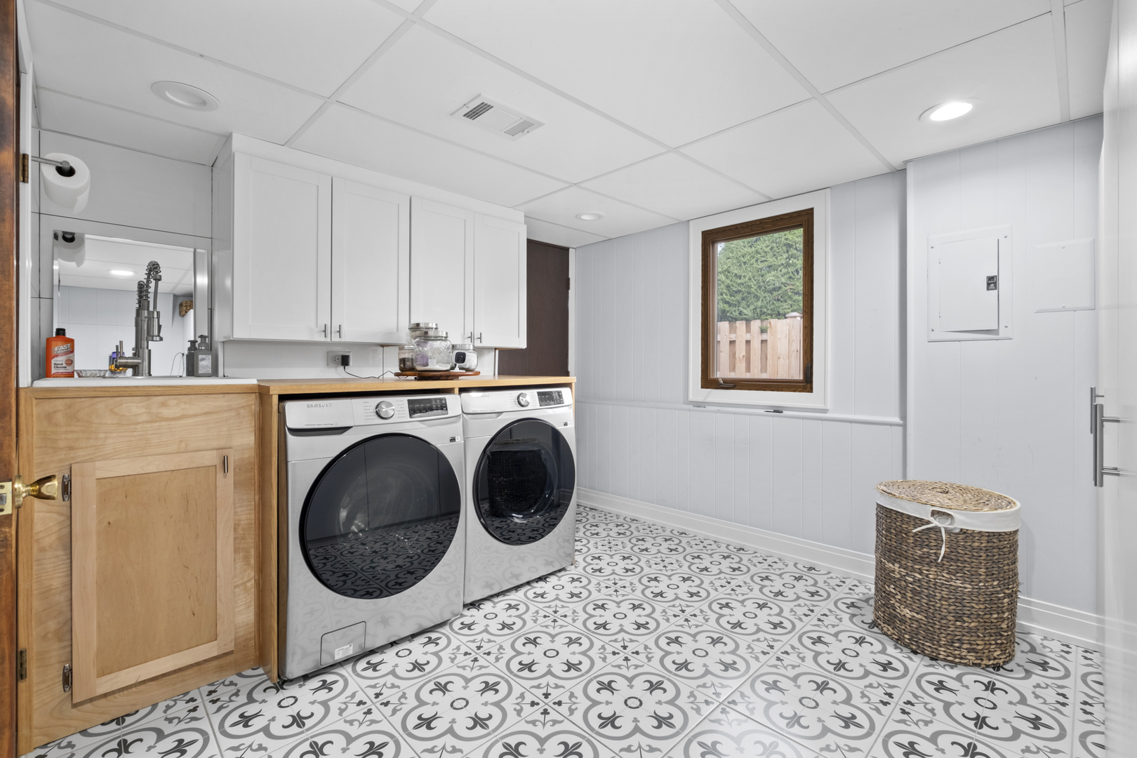 16439 CHERRY HILL Avenue, Tinley Park, IL 60487