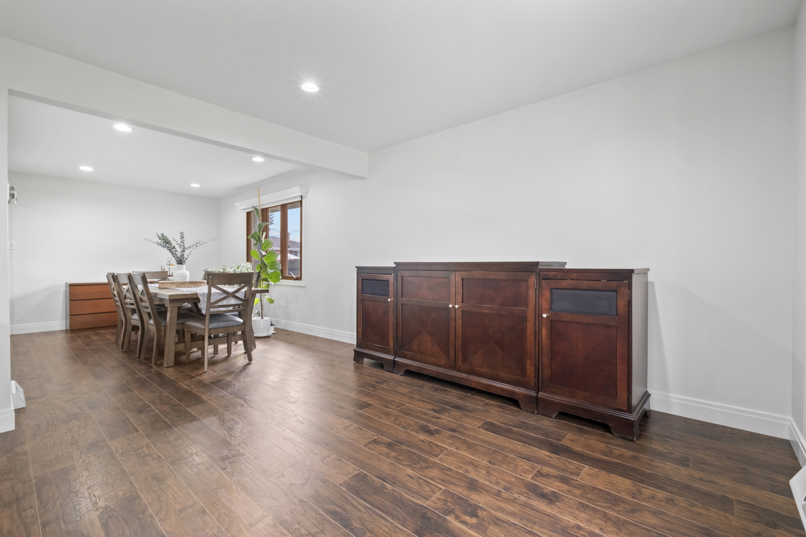 16439 CHERRY HILL Avenue, Tinley Park, IL 60487