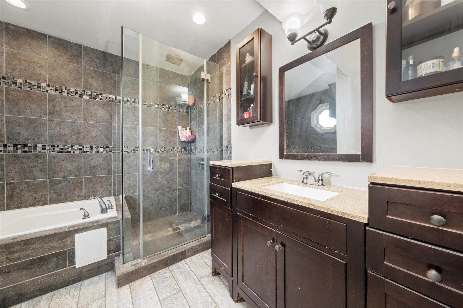 6315 W 83rd Place, Burbank, IL 60459