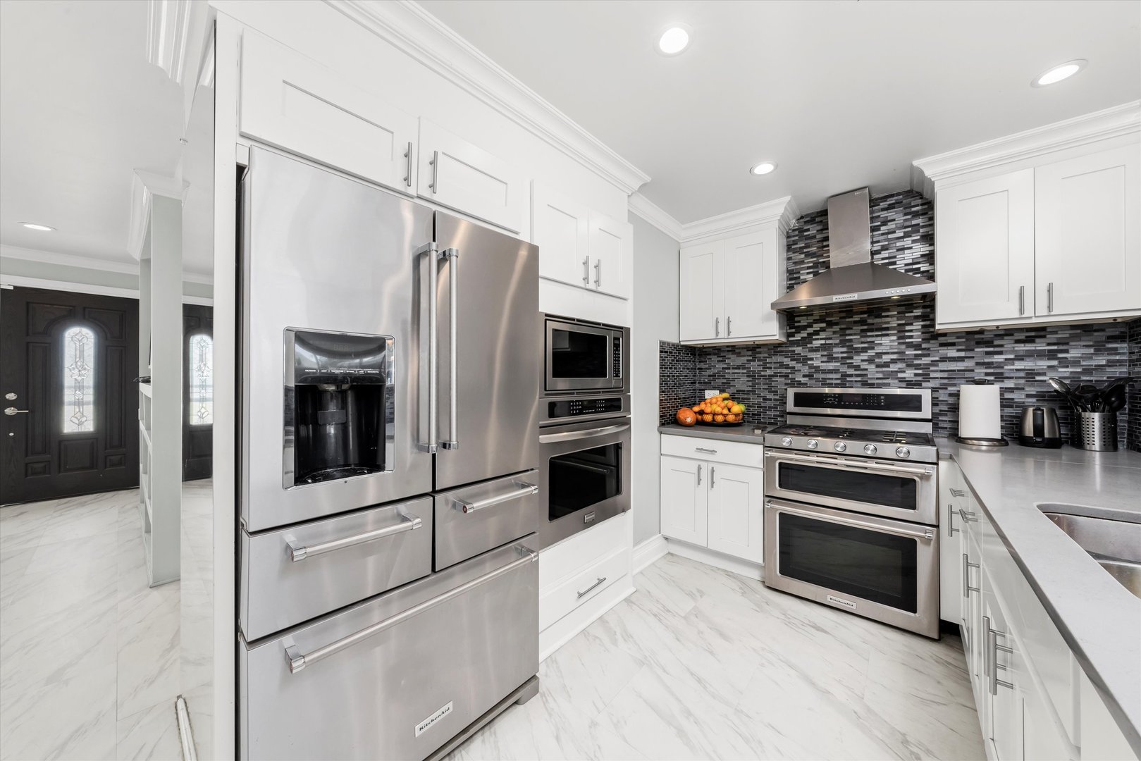 6315 W 83rd Place, Burbank, IL 60459