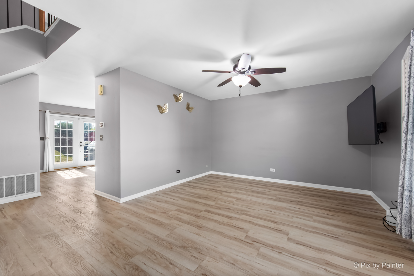 1200 Andover Circle, Aurora, IL 60504