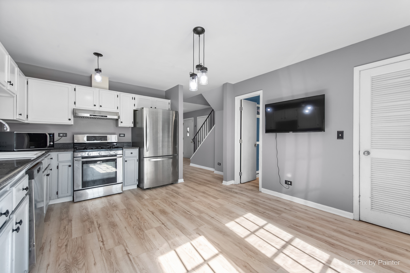 1200 Andover Circle, Aurora, IL 60504