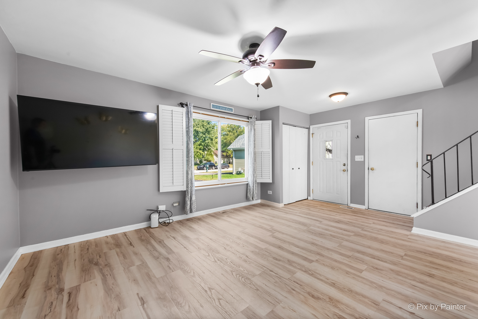 1200 Andover Circle, Aurora, IL 60504