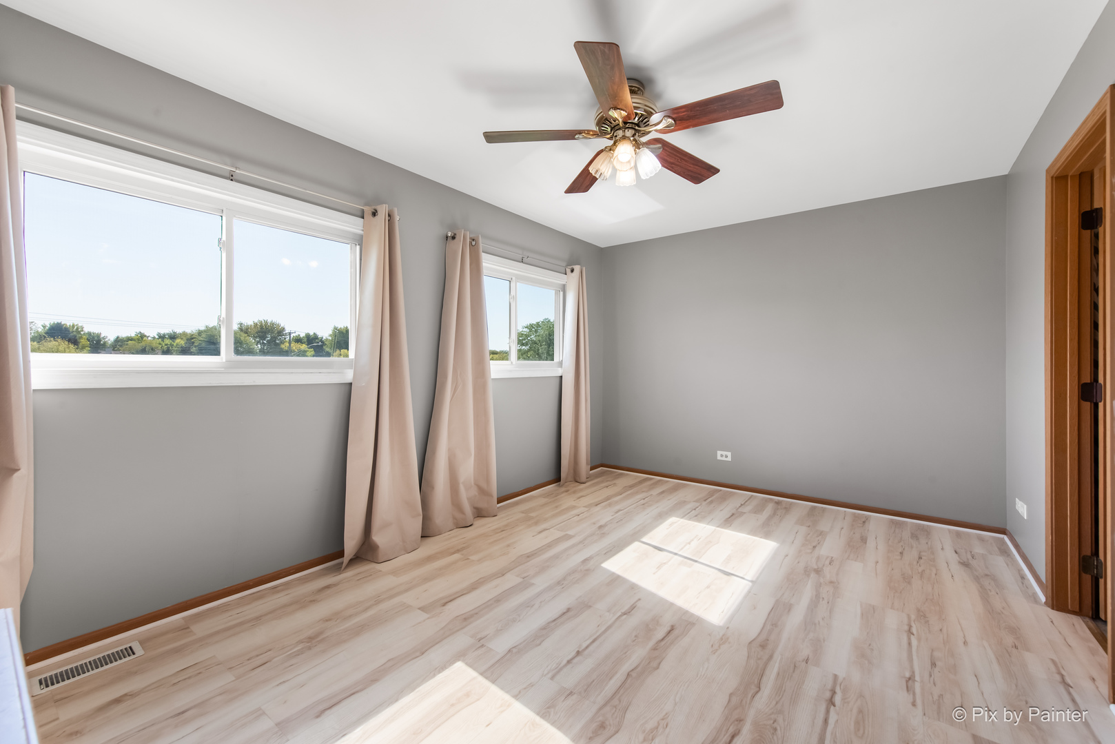 1200 Andover Circle, Aurora, IL 60504