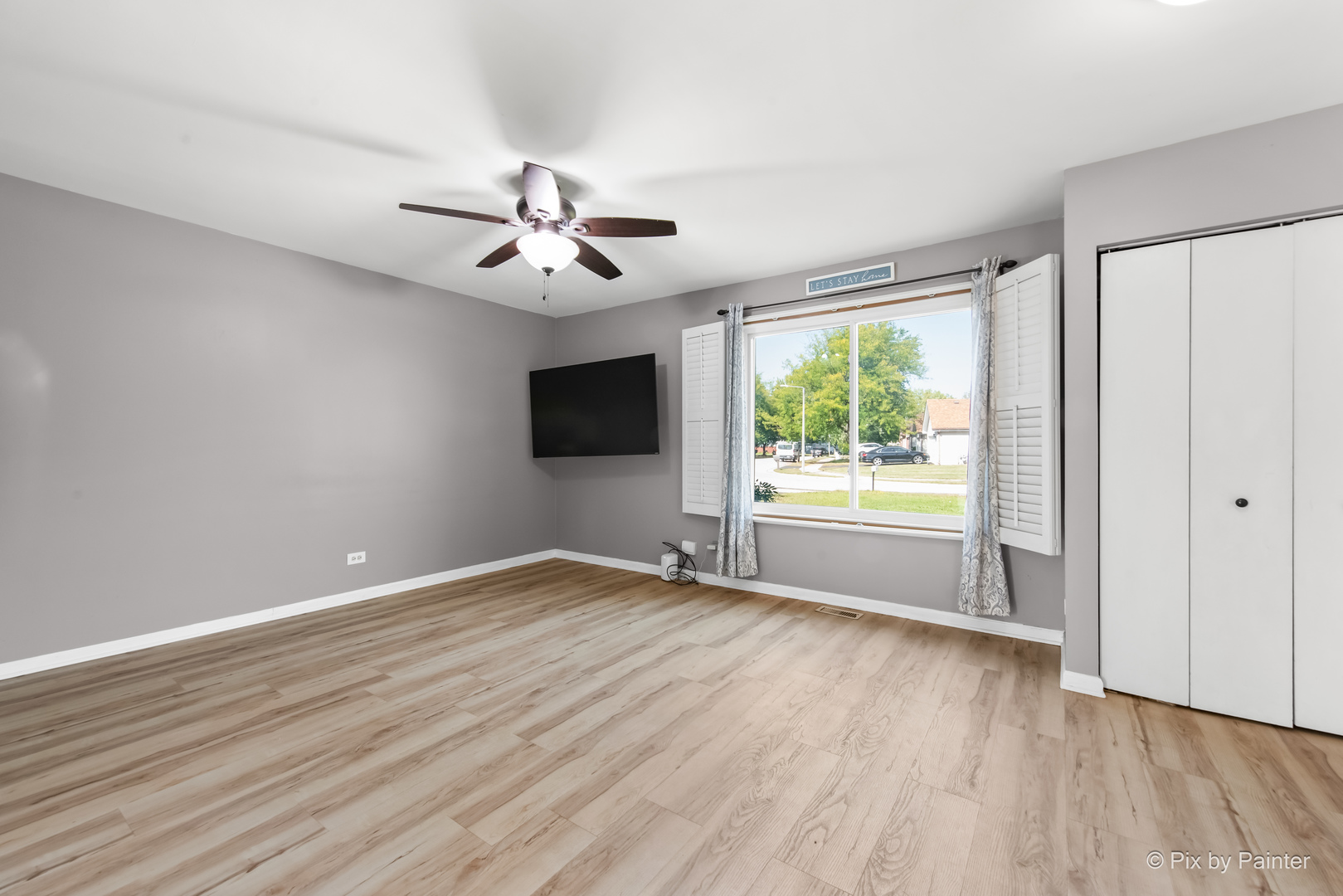 1200 Andover Circle, Aurora, IL 60504