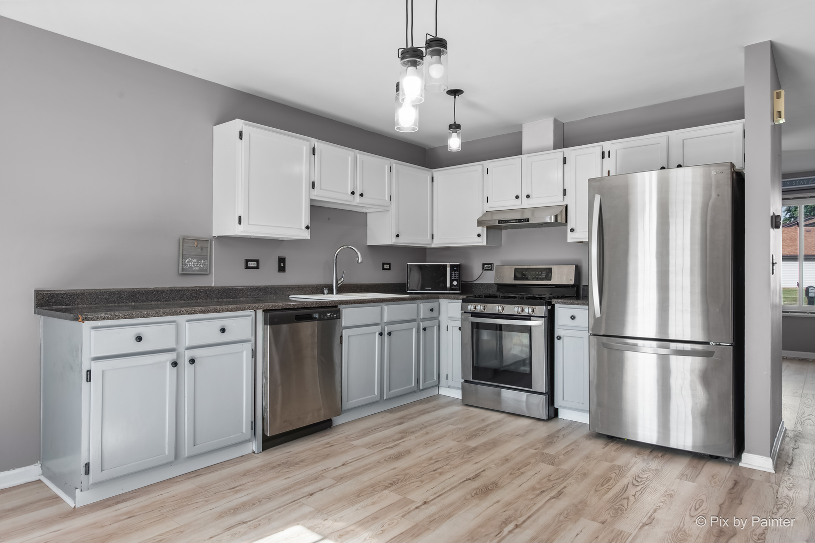 1200 Andover Circle, Aurora, IL 60504