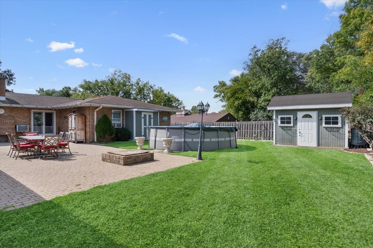 353 E Butterfield Road, Elmhurst, IL 60126
