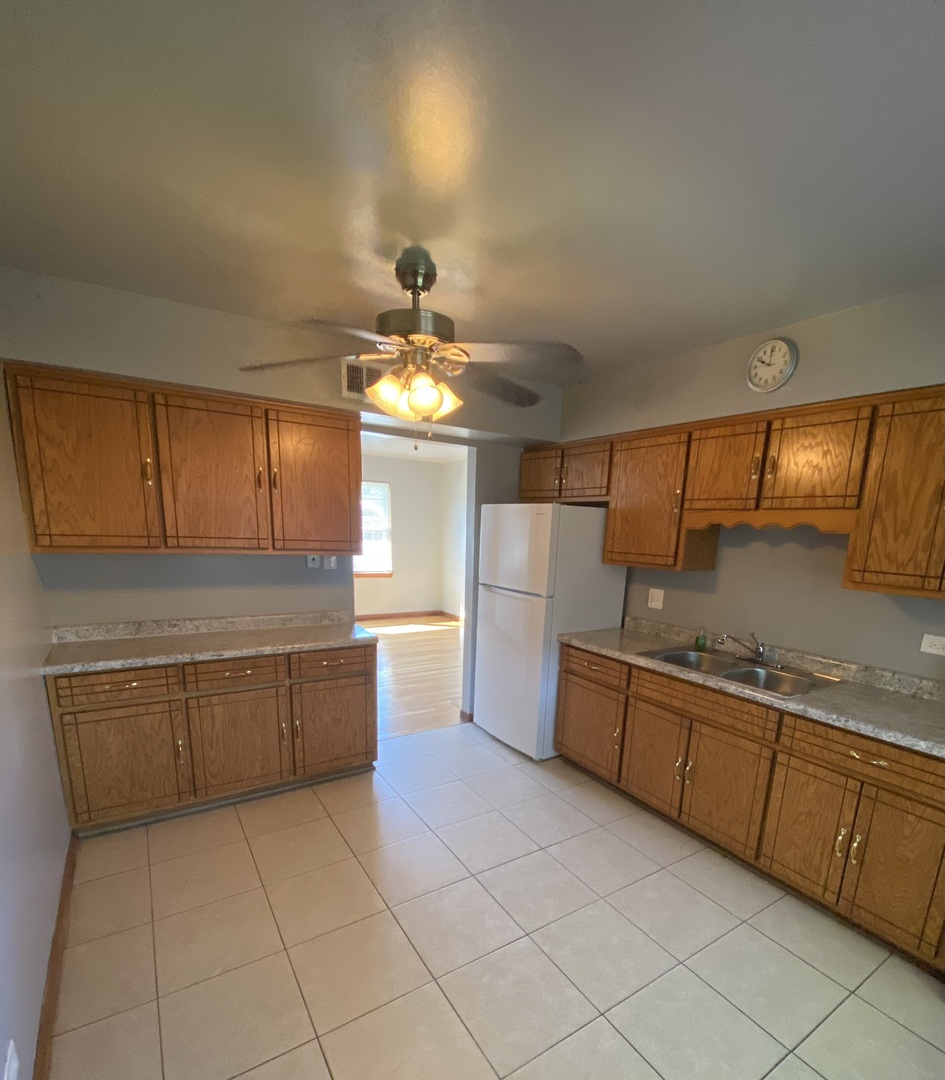 18231 Morgan Street #2N, Homewood, IL 60430