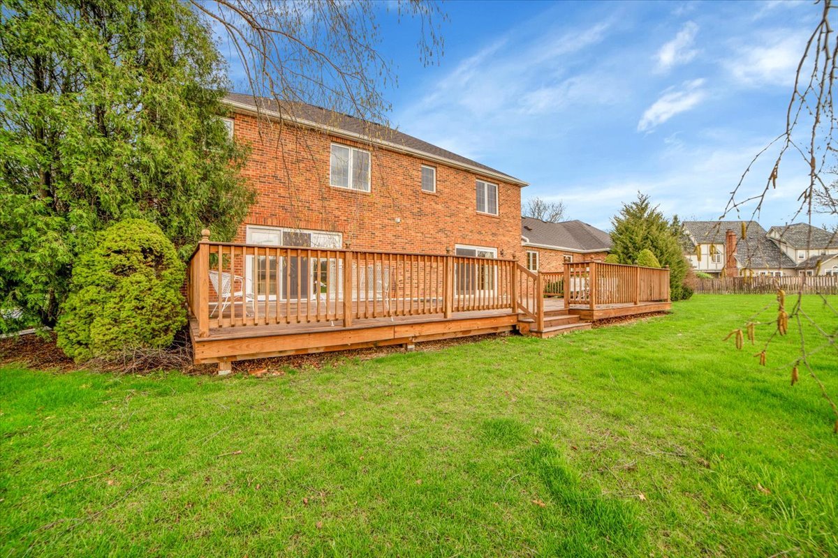 1S221 N Flanders Lane, Winfield, IL 60190