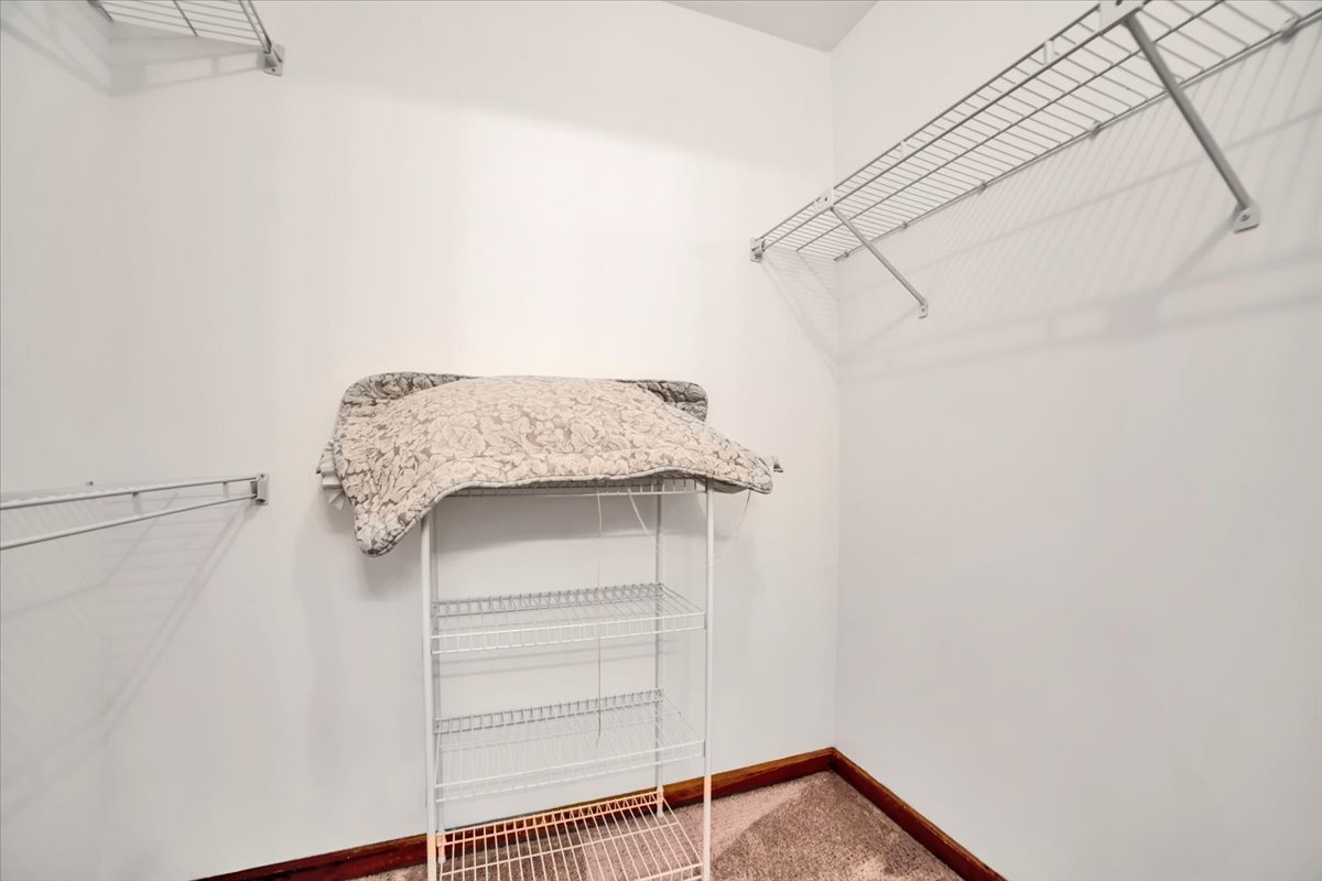 1S221 N Flanders Lane, Winfield, IL 60190