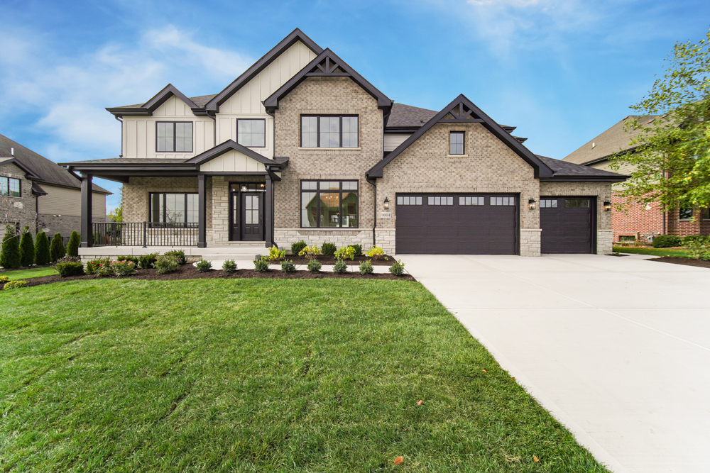 9004 Port Washington Drive, Frankfort, IL 60423