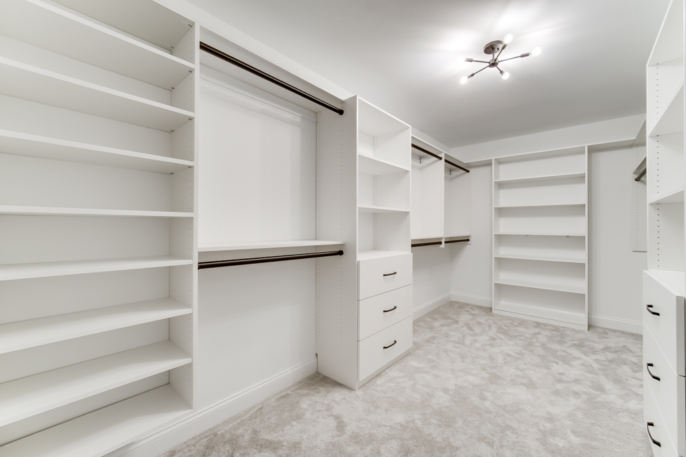 9004 Port Washington Drive, Frankfort, IL 60423