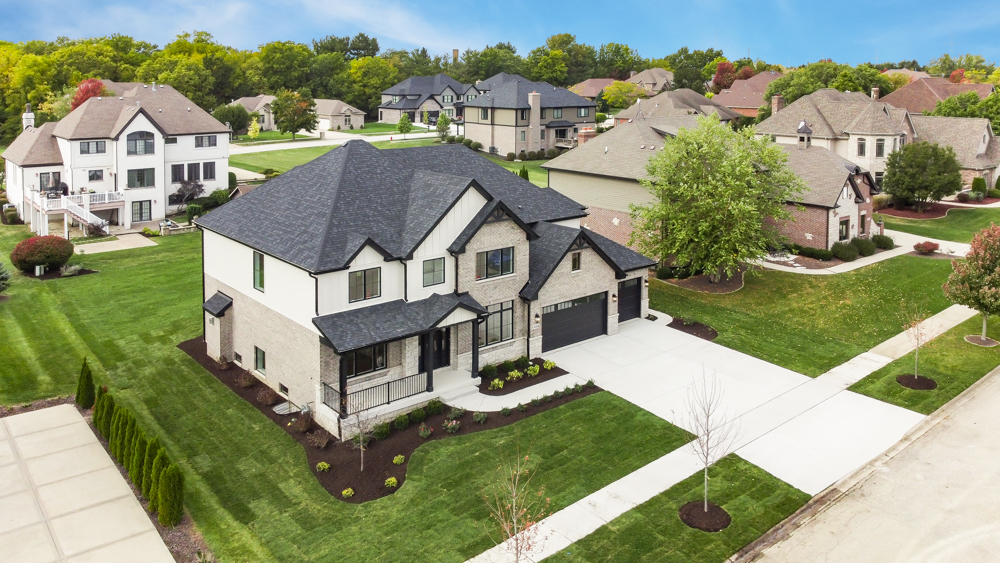 9004 Port Washington Drive, Frankfort, IL 60423