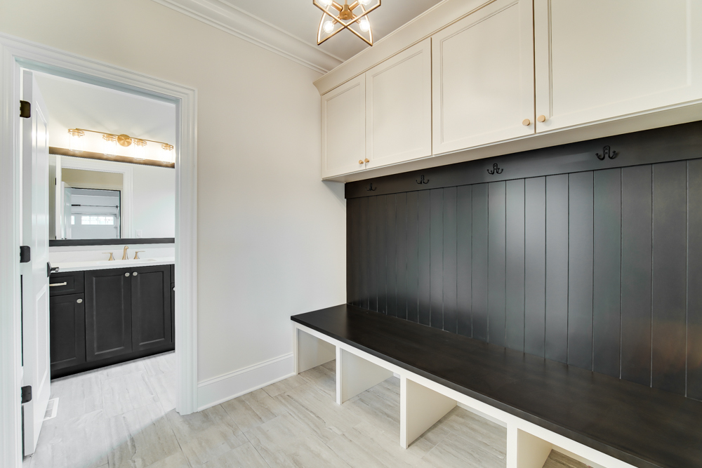 9004 Port Washington Drive, Frankfort, IL 60423