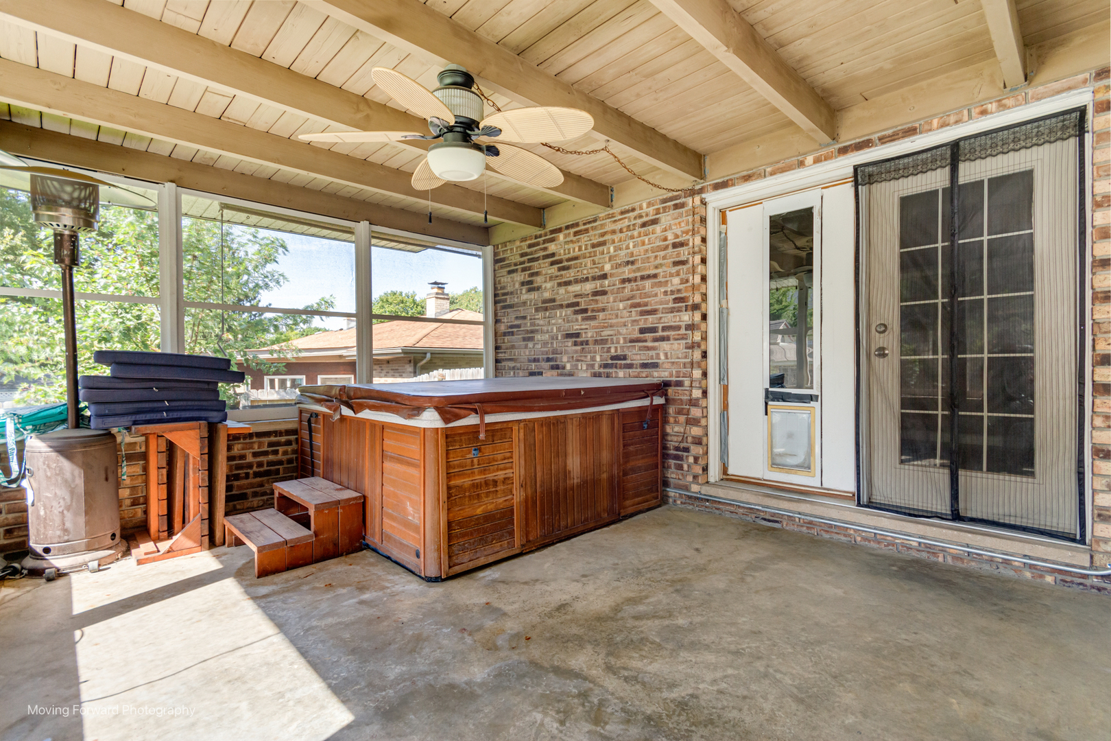 519 OAK Drive, East Dundee, IL 60118