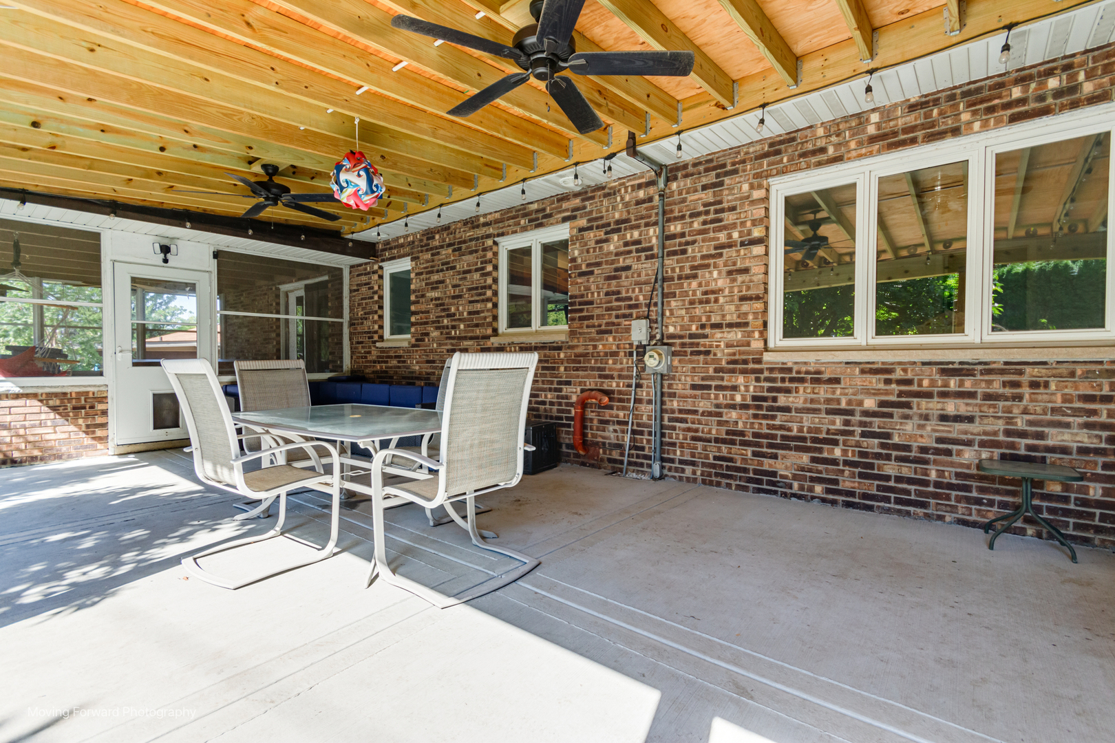 519 OAK Drive, East Dundee, IL 60118