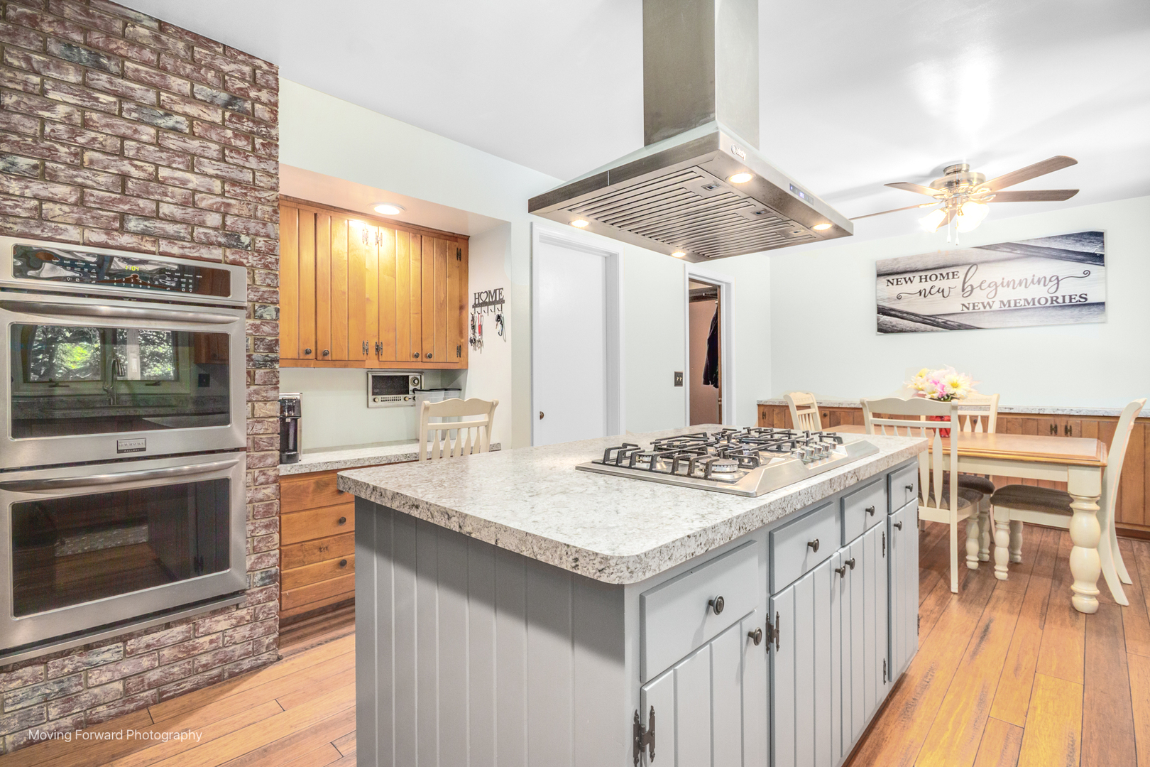 519 OAK Drive, East Dundee, IL 60118