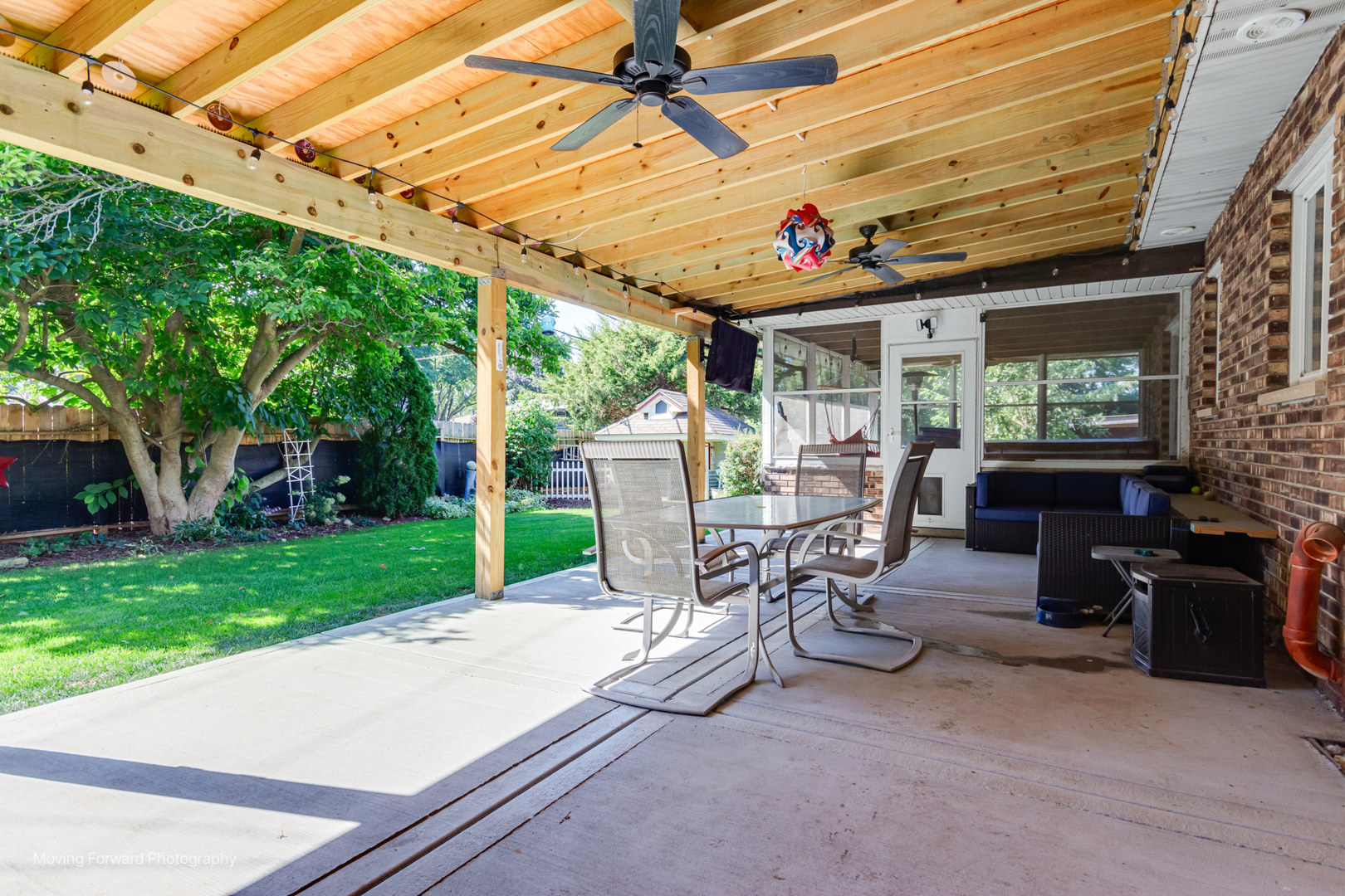 519 OAK Drive, East Dundee, IL 60118