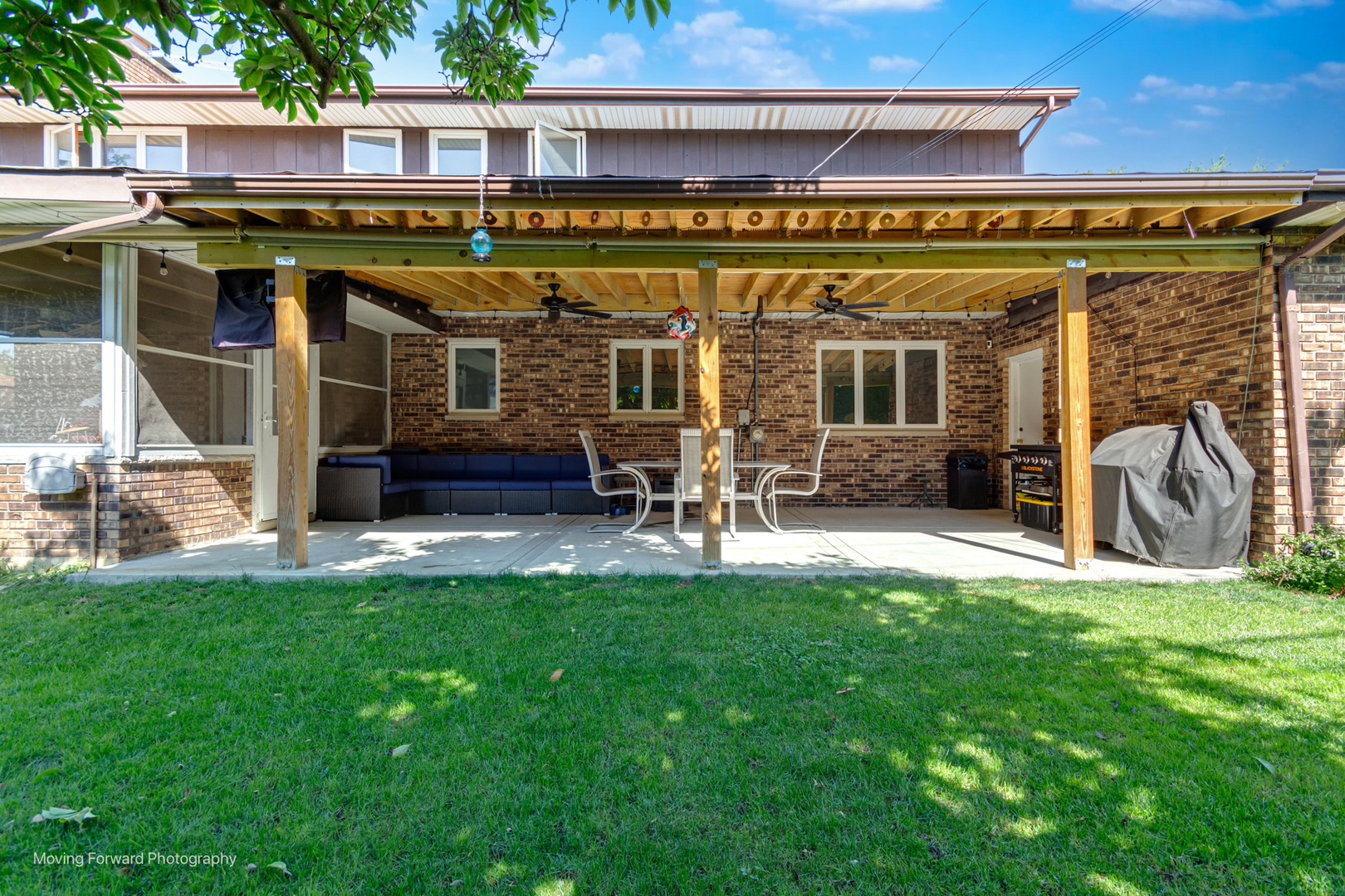 519 OAK Drive, East Dundee, IL 60118