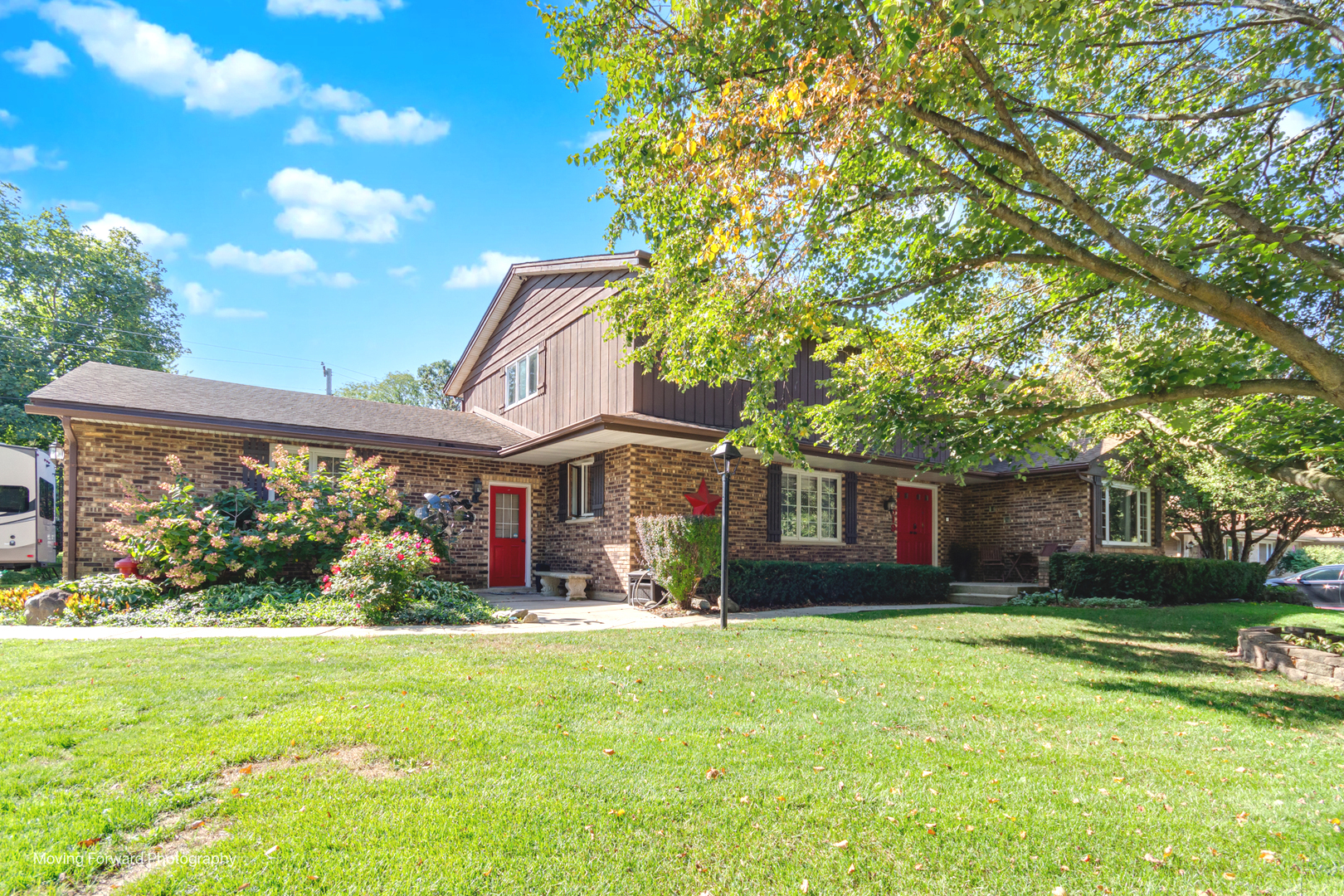 519 OAK Drive, East Dundee, IL 60118