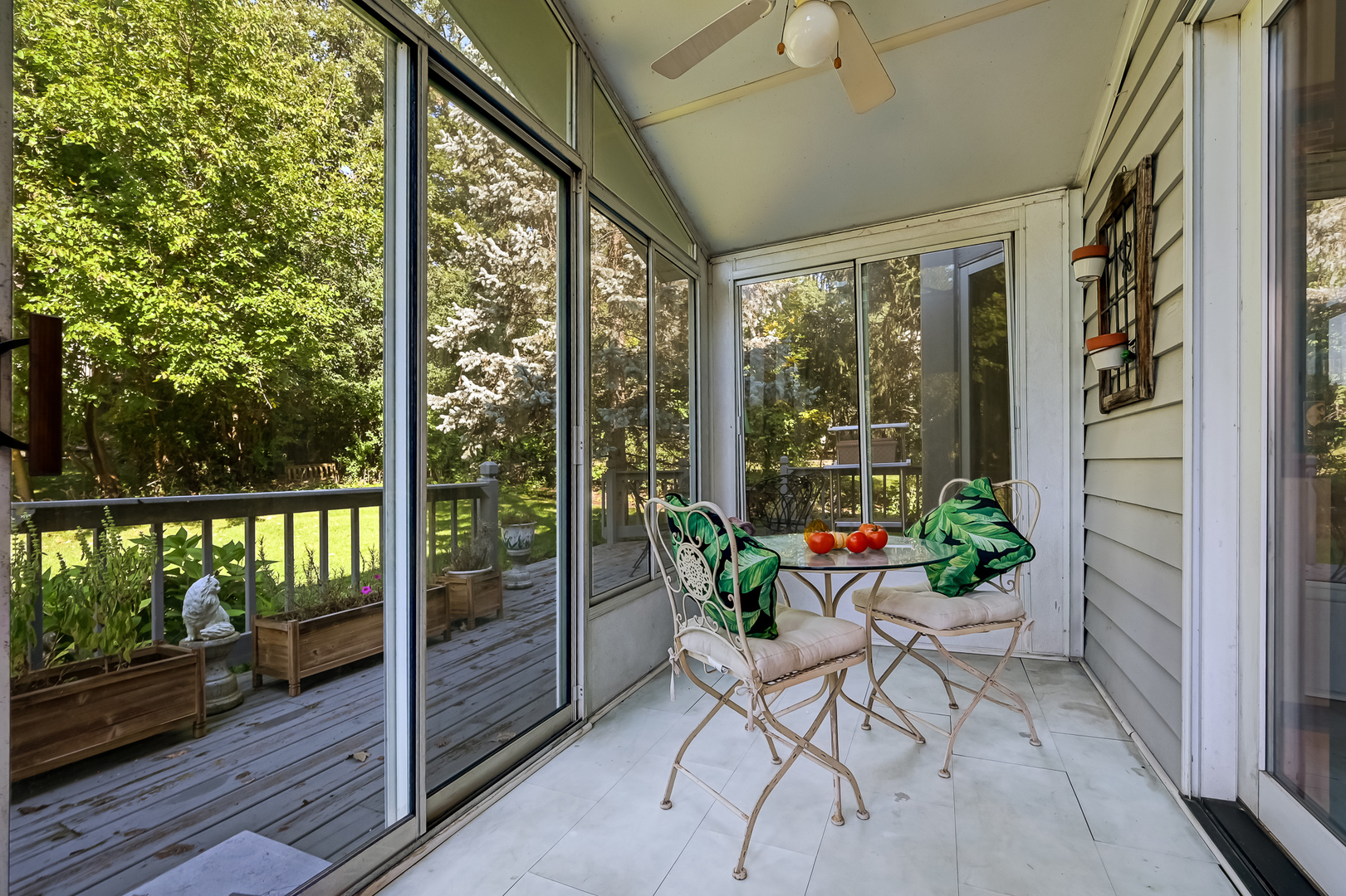 8826 Carlisle Court, Darien, IL 60561