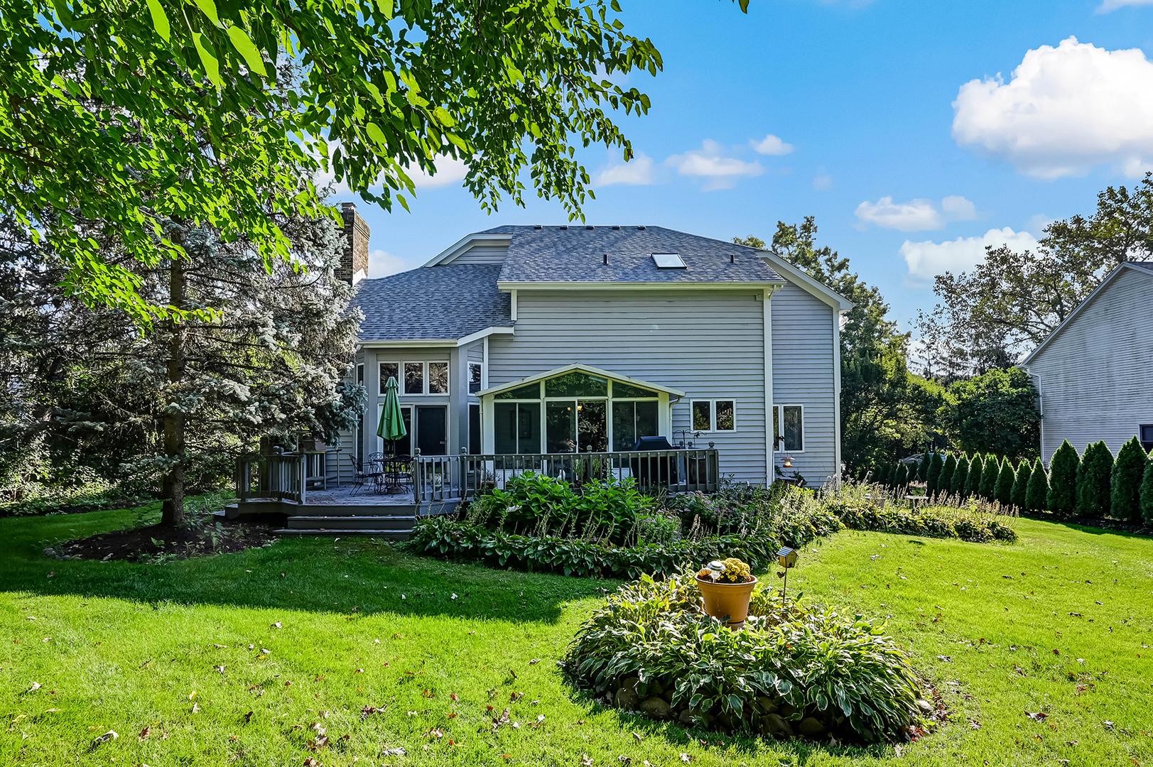 8826 Carlisle Court, Darien, IL 60561