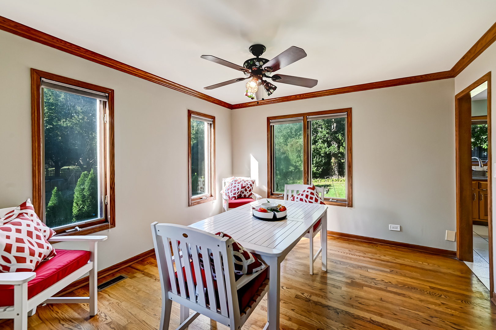 8826 Carlisle Court, Darien, IL 60561